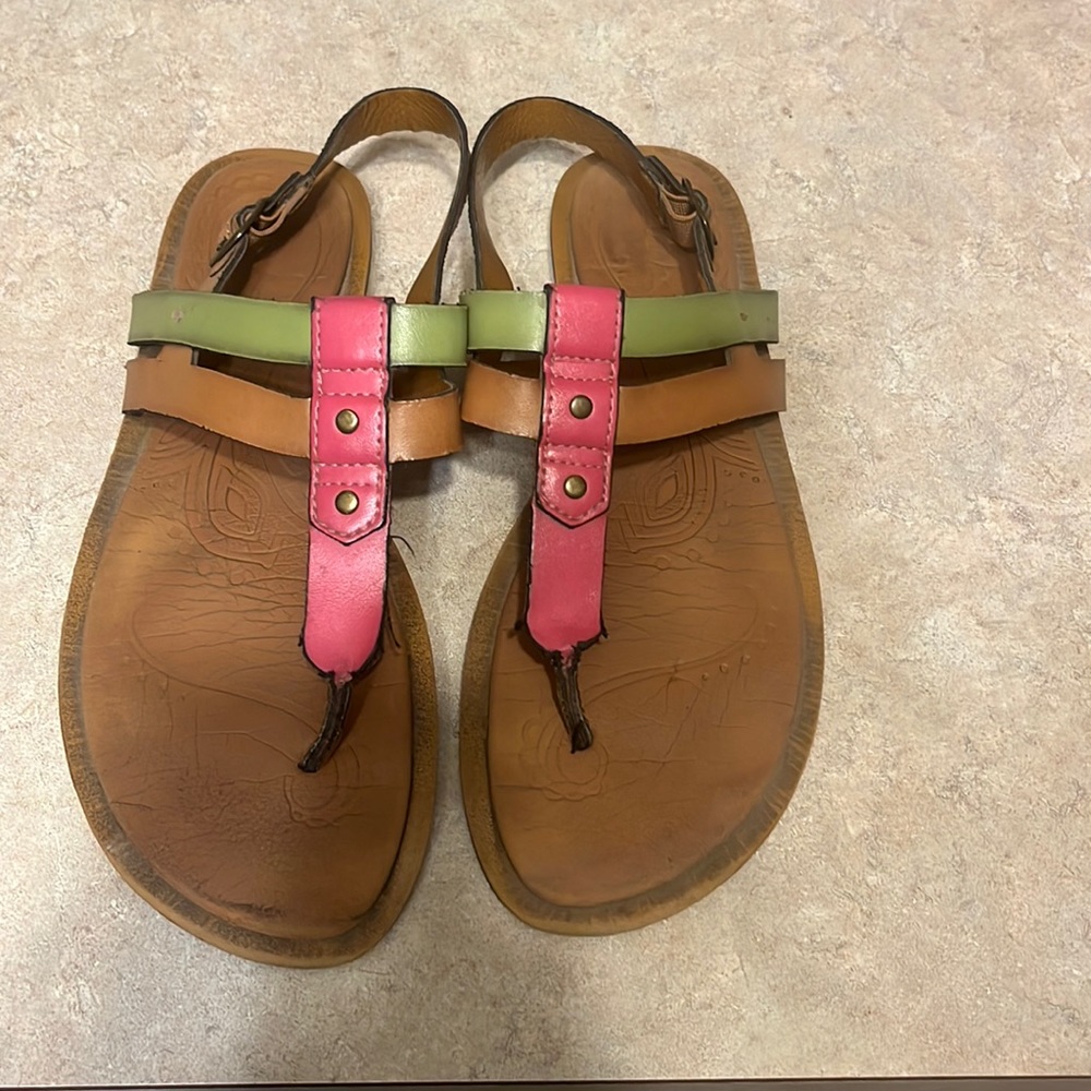 EUC. Womens Clark’s sandals